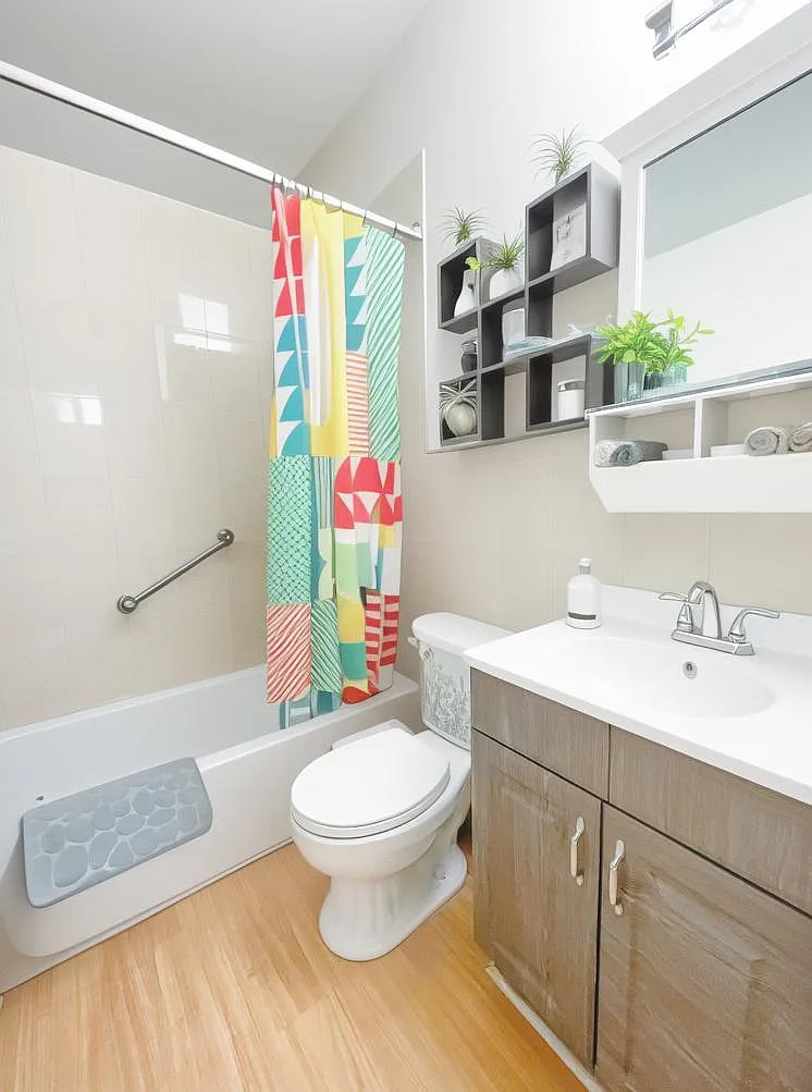 2 bed, 610 sqft, $2,950 — Photo 3