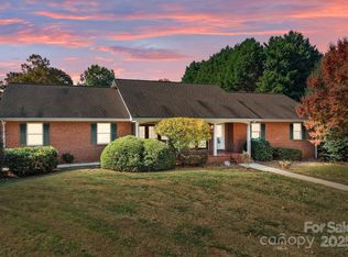 110 Ketch Ct, Mooresville, NC 28117