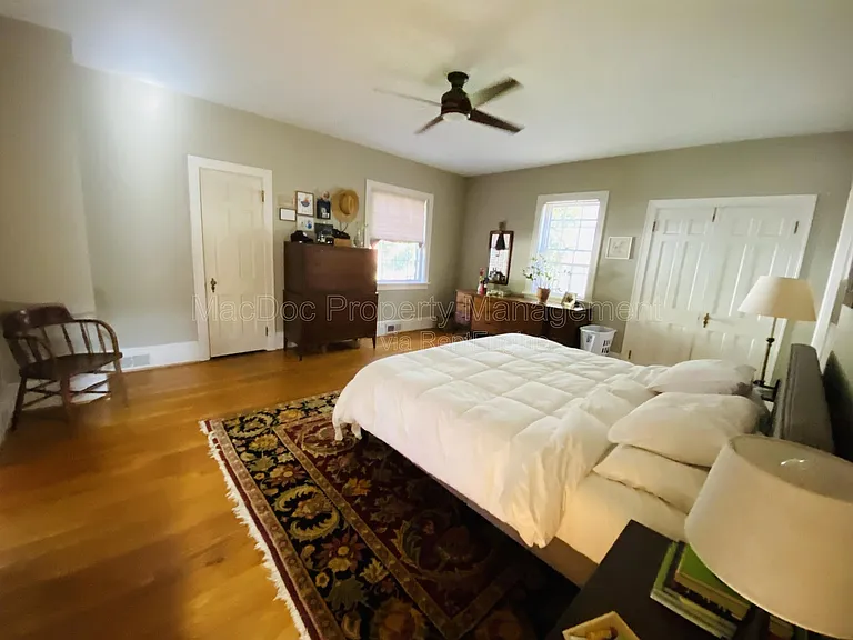 916 Sylvania Ave — Photo 20