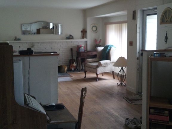4th image of 12 Woodland Ave