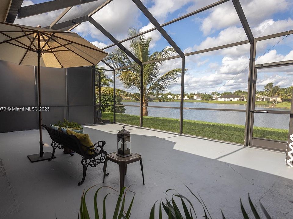 Lakefront living at it's finest!