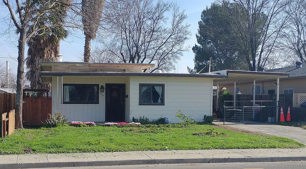 914 Grove Ave photo 1