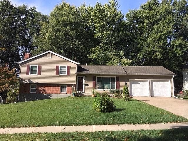 9600 England Dr, Overland Park, KS 66212 | Zillow