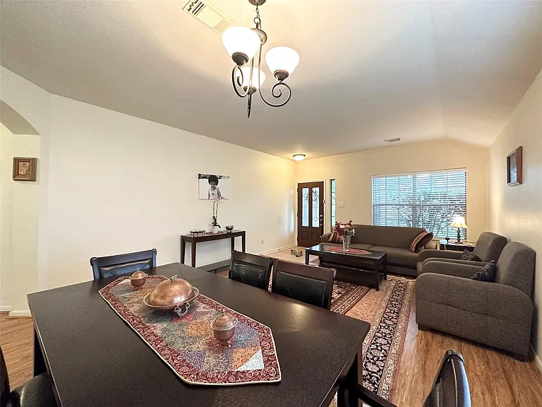 2211 Winding Hollow Dr — Photo 7