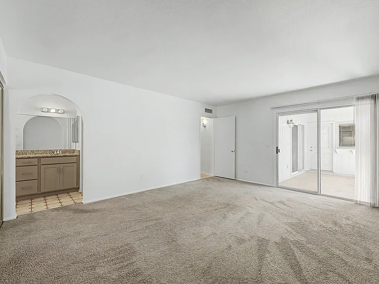 17213 N 35th Dr — Photo 15