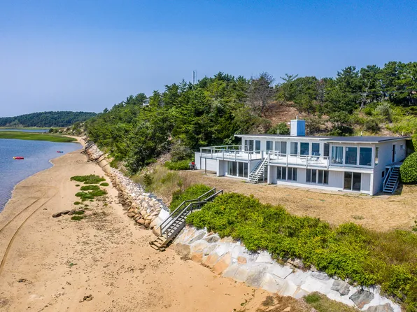 945 Chequessett Neck Road, Wellfleet, MA 02667