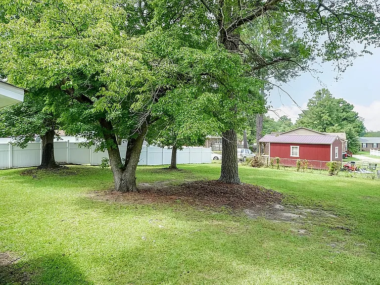 540 Lincoln Dr — Photo 18