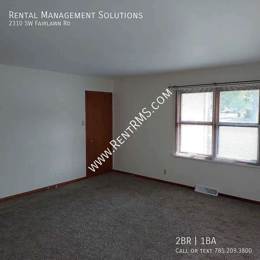 *Duplex* 2310 Sw Fairlawn Rd- 2 Bed/1 Bath — Photo 3