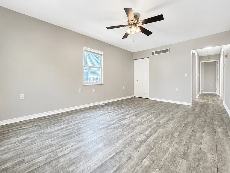 27056 Lawnwood St — Photo 5