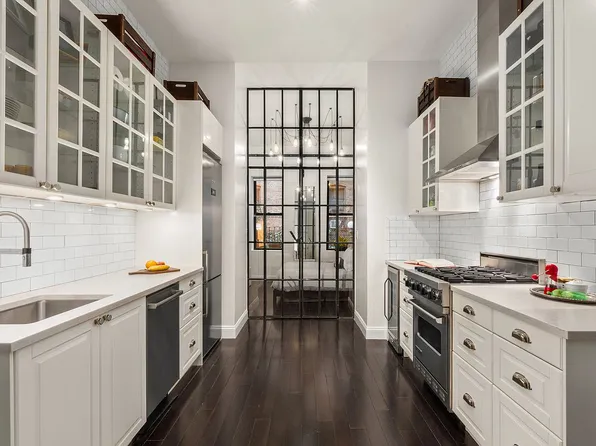 54 E 1st St APT 1C, New York, NY 10003