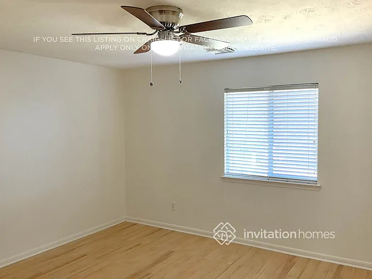 1918 Rustic Oak Ln — Photo 10