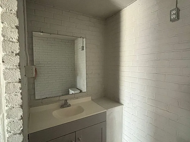 1627 W FM 351 — Photo 9
