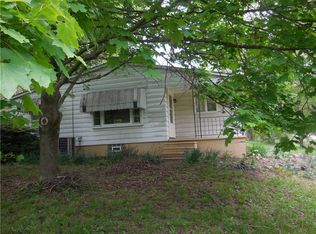 625 Achortown Rd, Beaver Falls, PA 15010