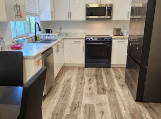 5773 185th St, Surrey, BC