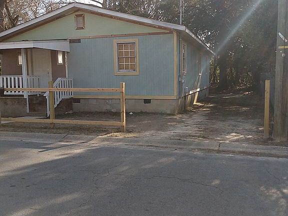  The yard will be fenced.