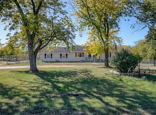 8909 E State Route Yy Hwy, Peculiar, MO 64078