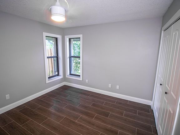 4th image of 181 SE Lakehurst Drive