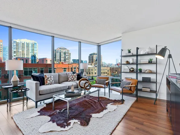 430 W Ohio St #1301, Chicago, IL 60654