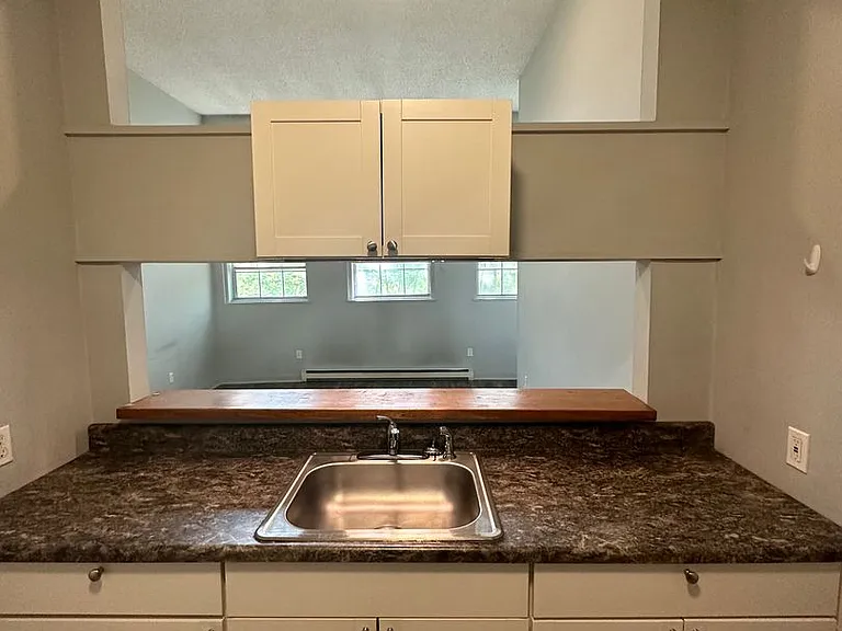 340 West St — Photo 6