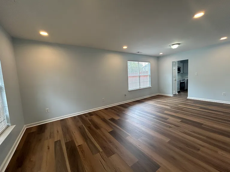 4010 Taylor Oaks Dr — Photo 4