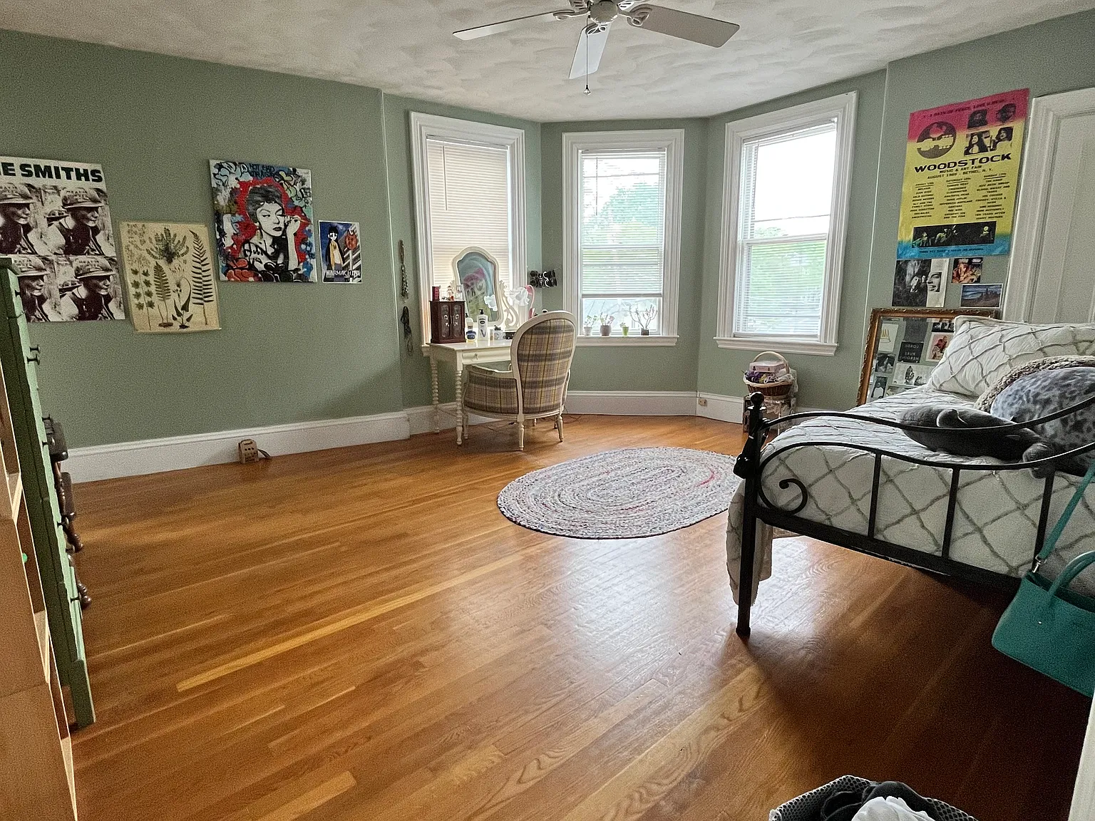 2 bed, 1023 sqft, $3,800 — Photo 2