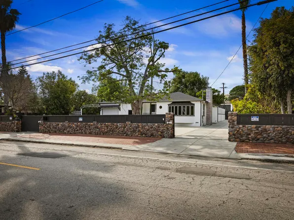 11211 Osborne St, Sylmar, CA 91342