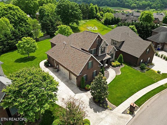 5th image of 2530 Brooke Willow Blvd