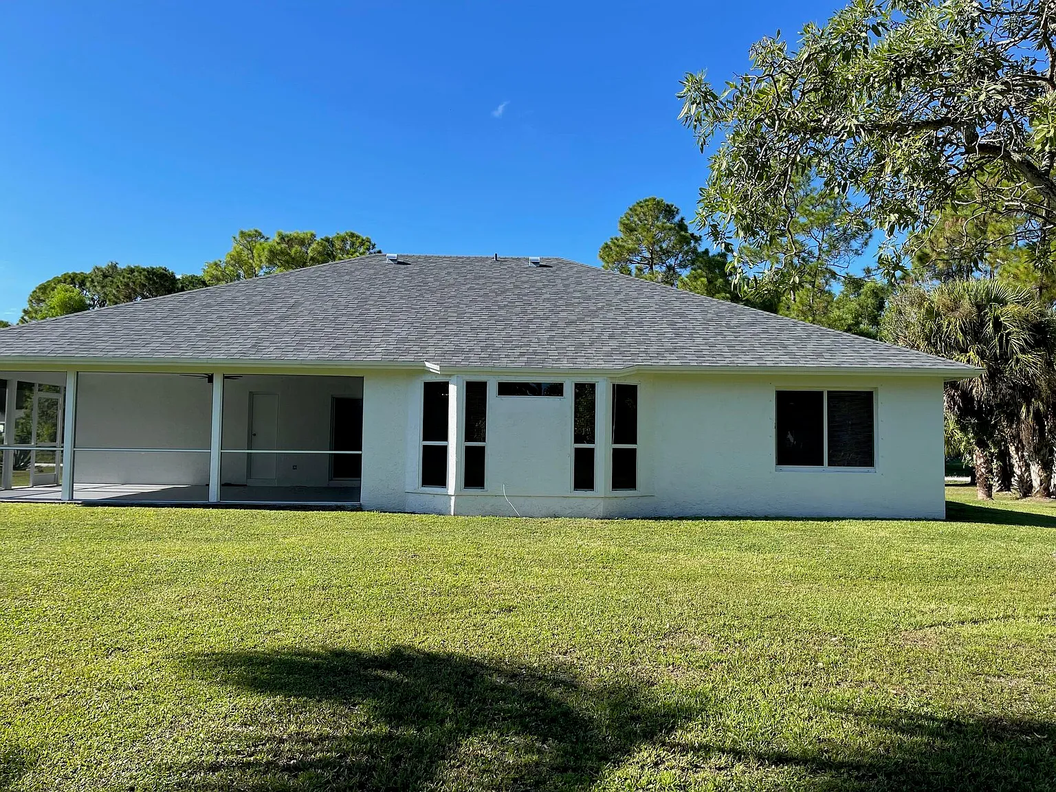 4 bed, 2.0 bath, 2008 sqft, $3,400 — Photo 2