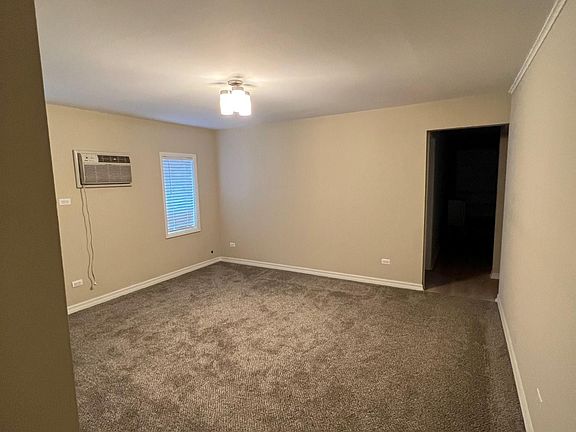 5th image of 8330 W 95th St #1C