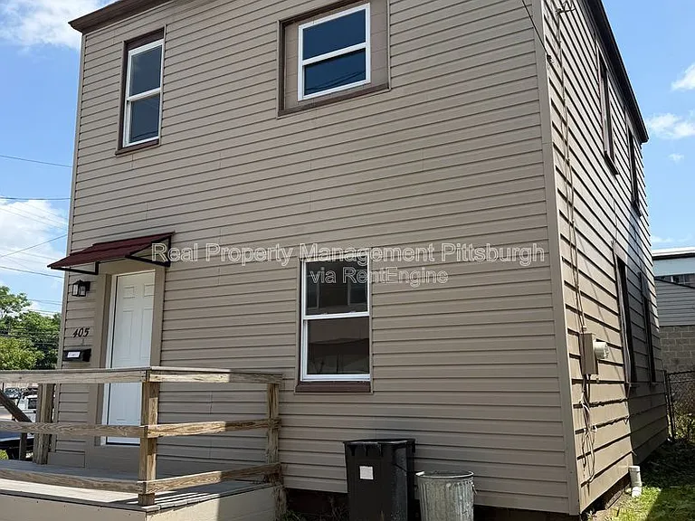 405 Main St — Photo 18
