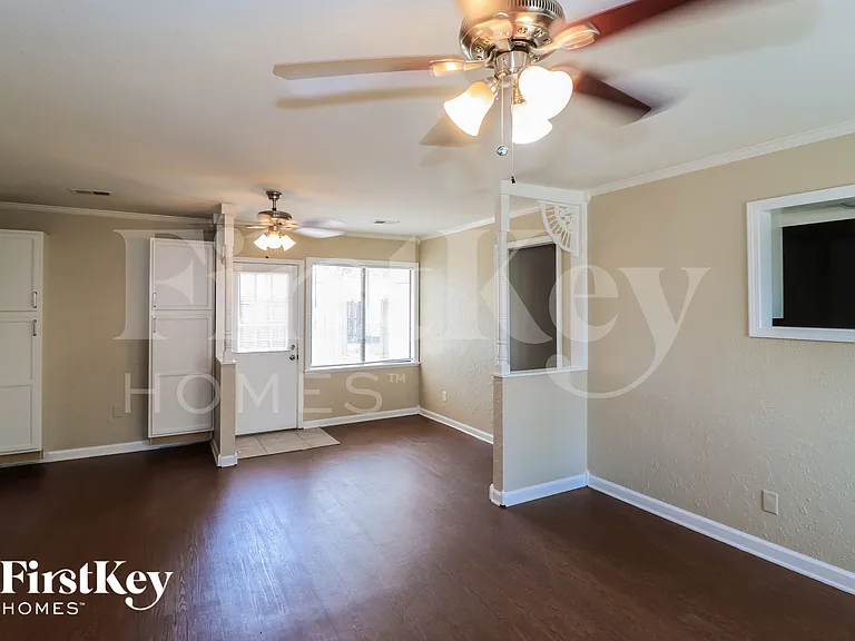 970 Hawkview Dr — Photo 8