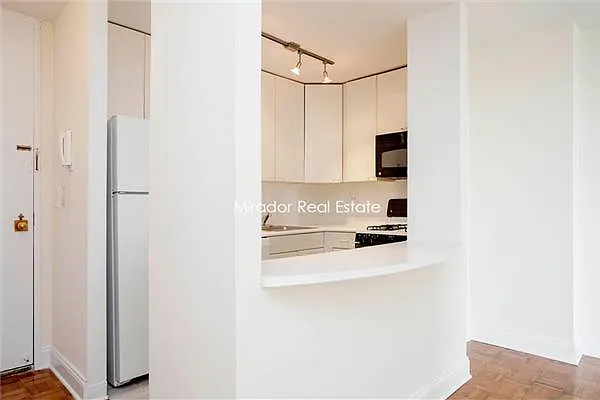 Rented by Mirador Real Estate | media 20