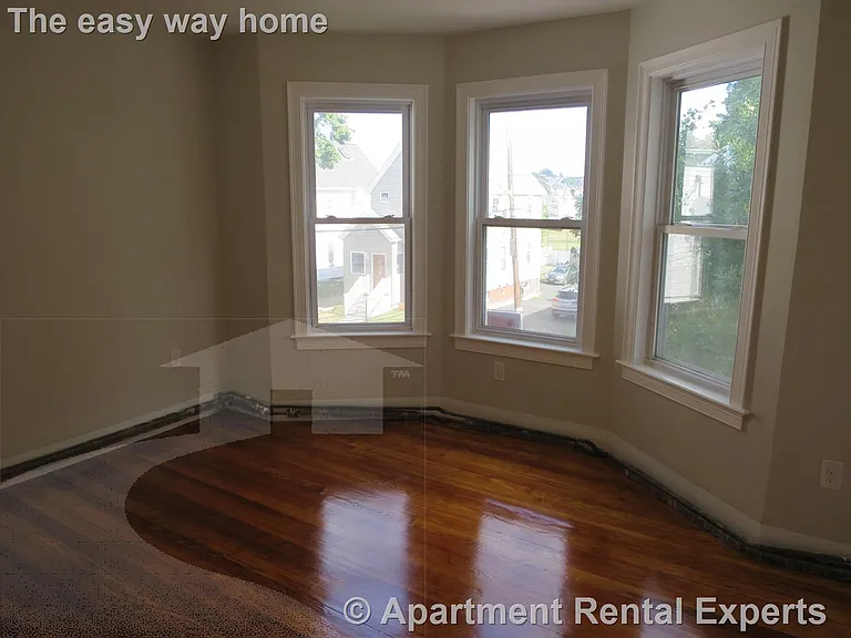 55 Marion St — Photo 10