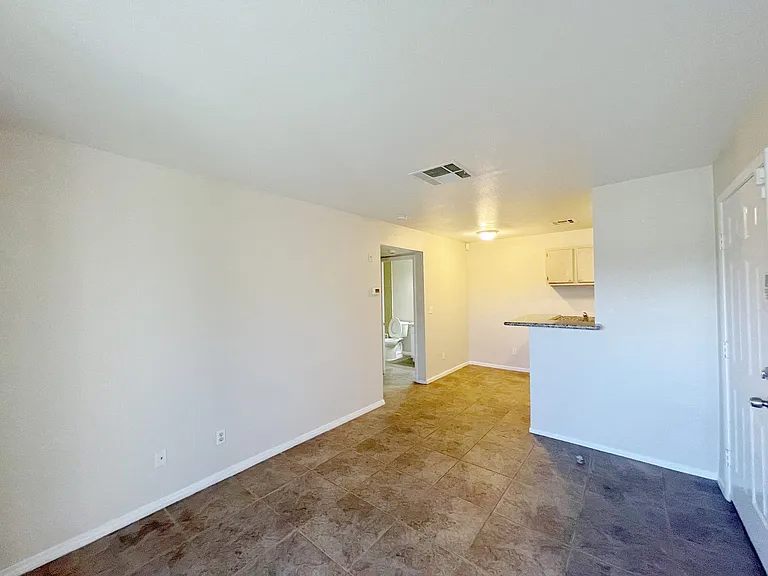 5171 Lindell Rd #101 — Photo 6