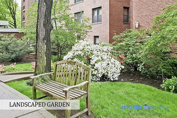 Sold by Moda Realty | media 16