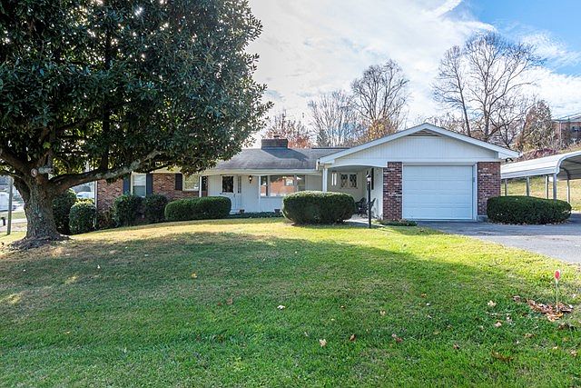 1st image of 23512 Larwood Ln
