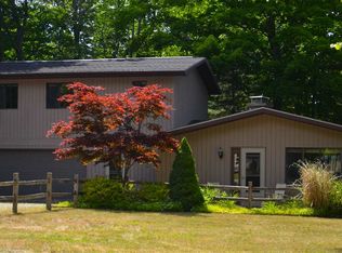 09695 Mercer Rd, Charlevoix, MI 49720