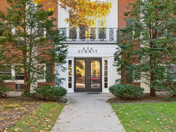 456 Summit Ave APT 203, Saint Paul, MN 55102