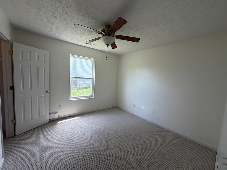2306 Hazelnut Dr — Photo 3