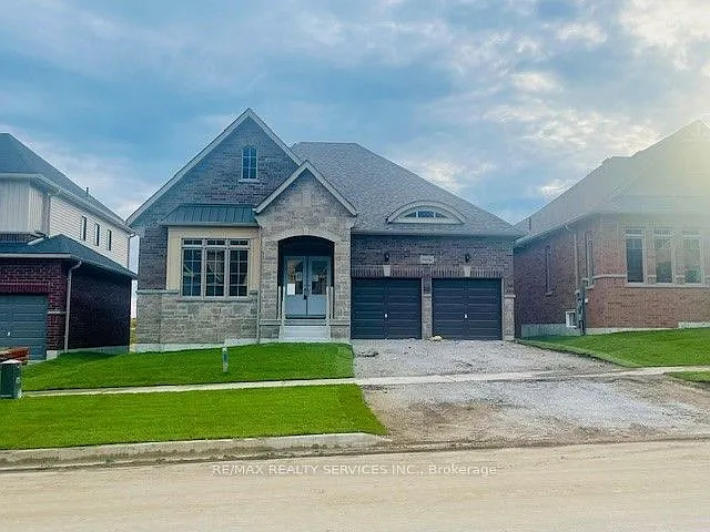 3 bed, $2,995 — Photo 2