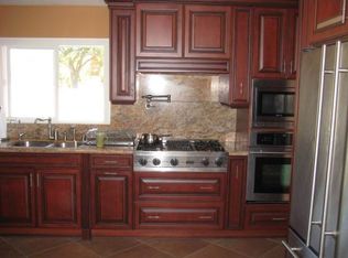 18750 Keswick St, Reseda, CA 91335