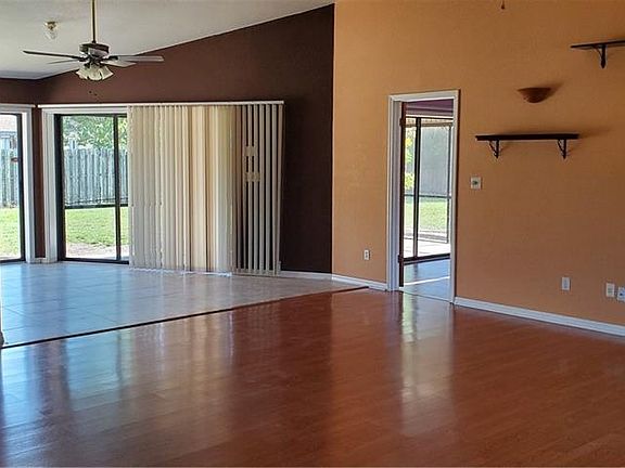 3rd image of 4295 W Price Blvd