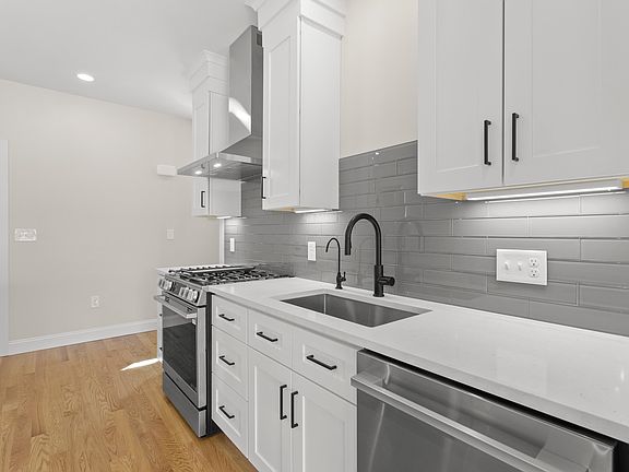 5th image of 96 Shadow Lake Road Unit 2 - Rear