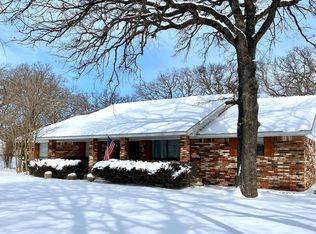 627 Smoking Oaks Dr, Ardmore, OK 73401