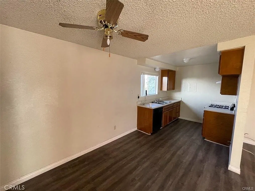 2 bed, 750 sqft, $2,000 — Photo 3