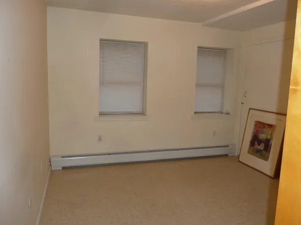208 Garden Street 1 image 6 of 7