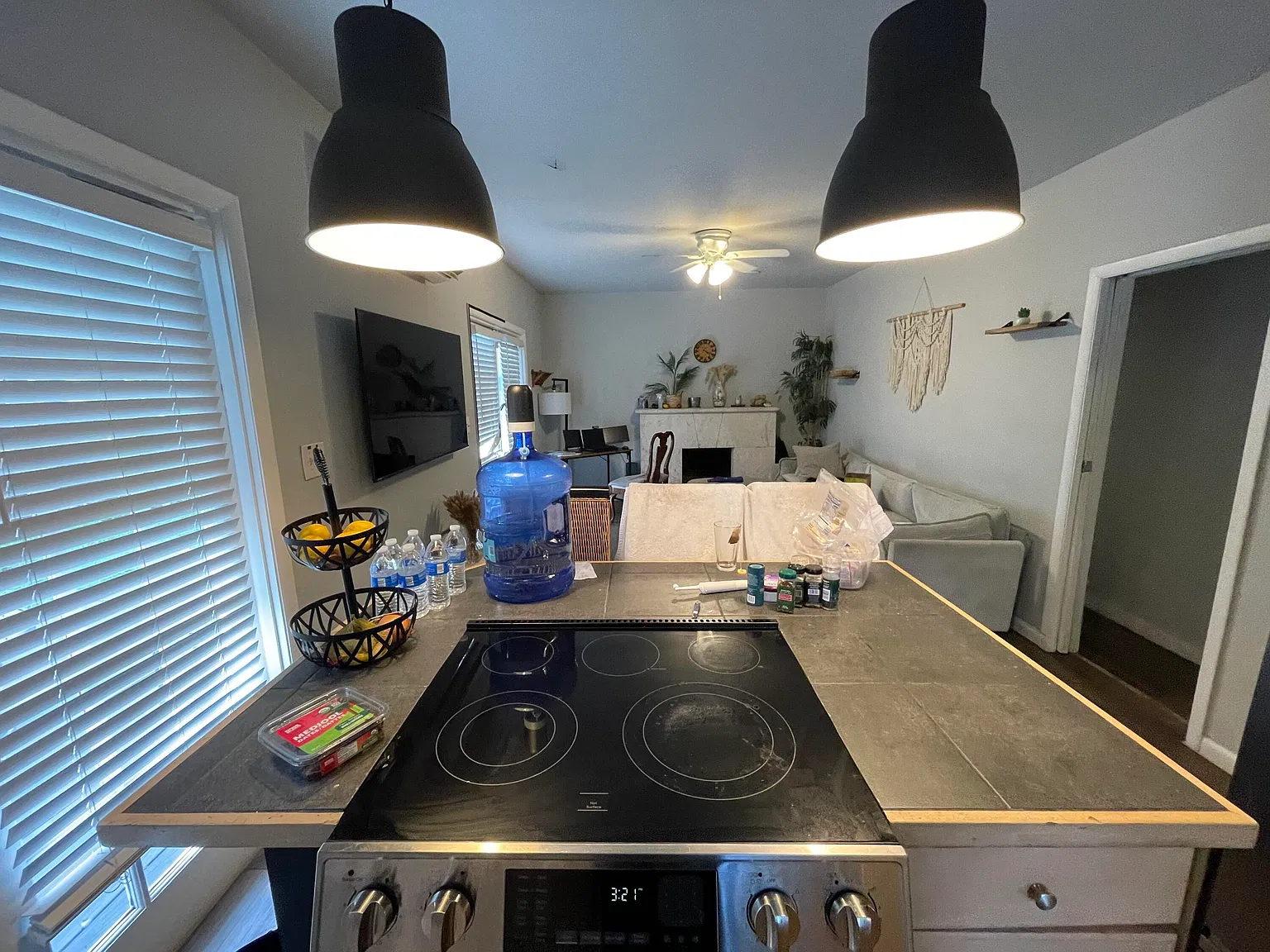 2 bed, 1.0 bath, 800 sqft, $2,800 — Photo 4