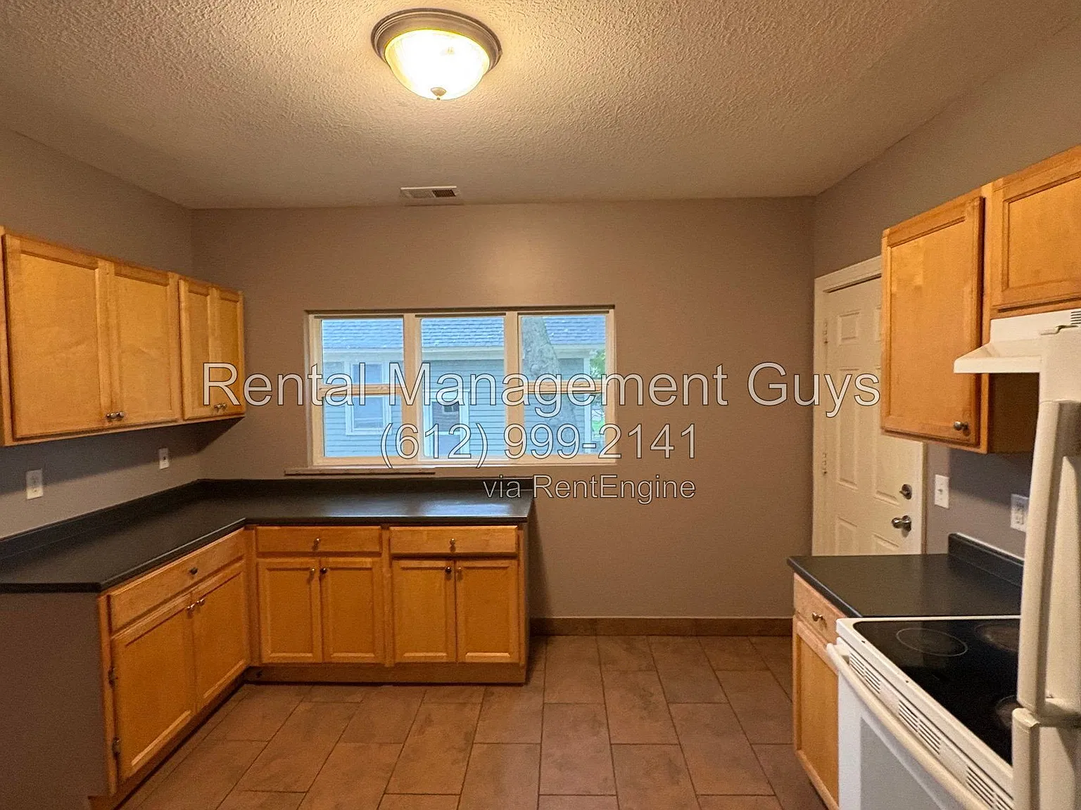4 bed, 2.0 bath, $2,100 — Photo 2