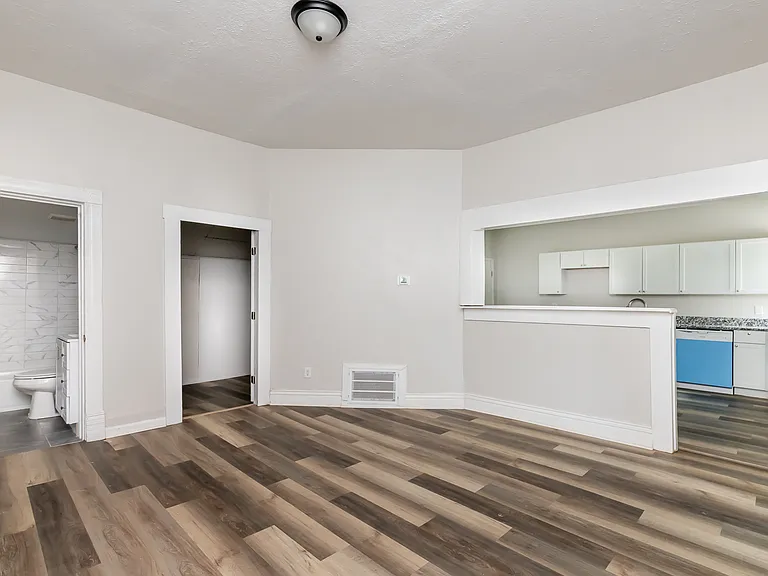 1724 Garland Ave — Photo 10