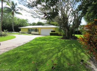 530 Spinnaker Dr, Naples, FL 34102